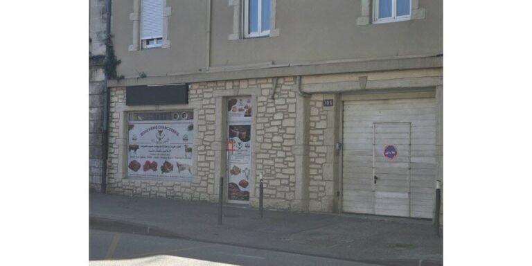 Il poignarde mortellement un boucher dans sa boucherie à Valence : mis en examen et écroué