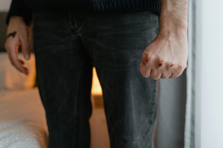 Une remarque sur une trottinette dans le tram lui vaut un passage à tabac : hospitalisé à 63 ans à Montpellier