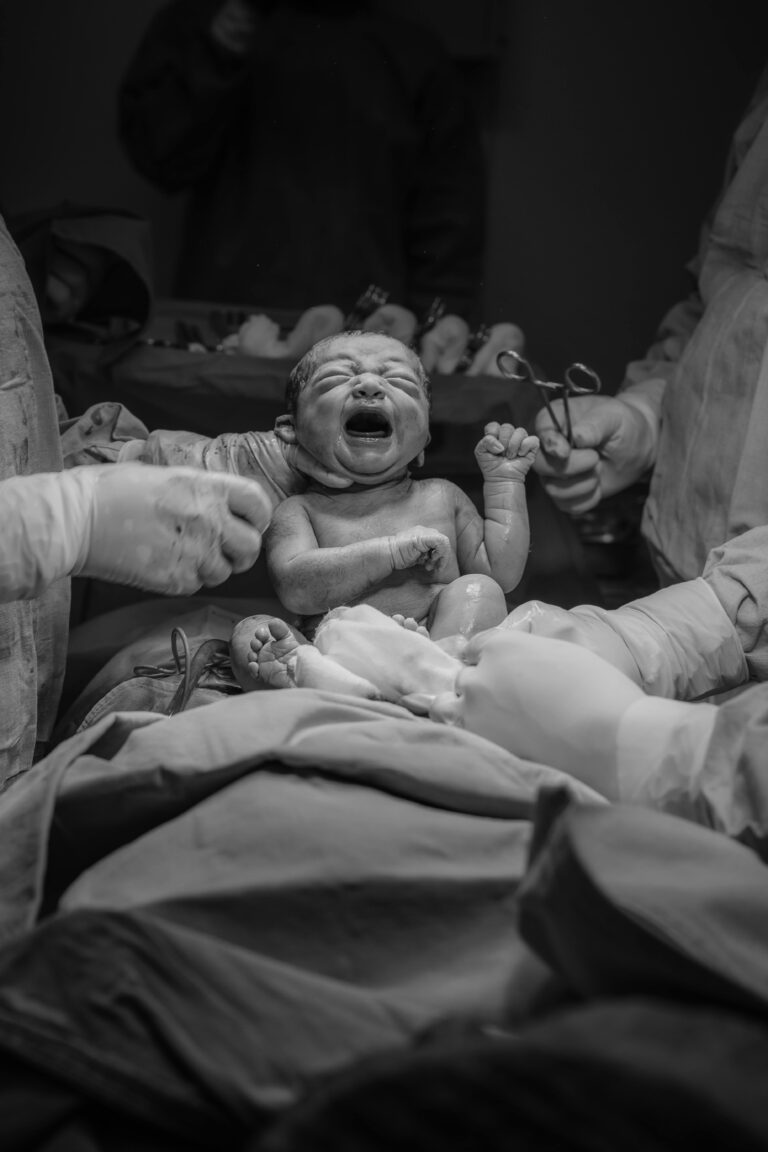 Ain : une femme de 32 ans meurt après un accouchement à domicile, le bébé sain et sauf