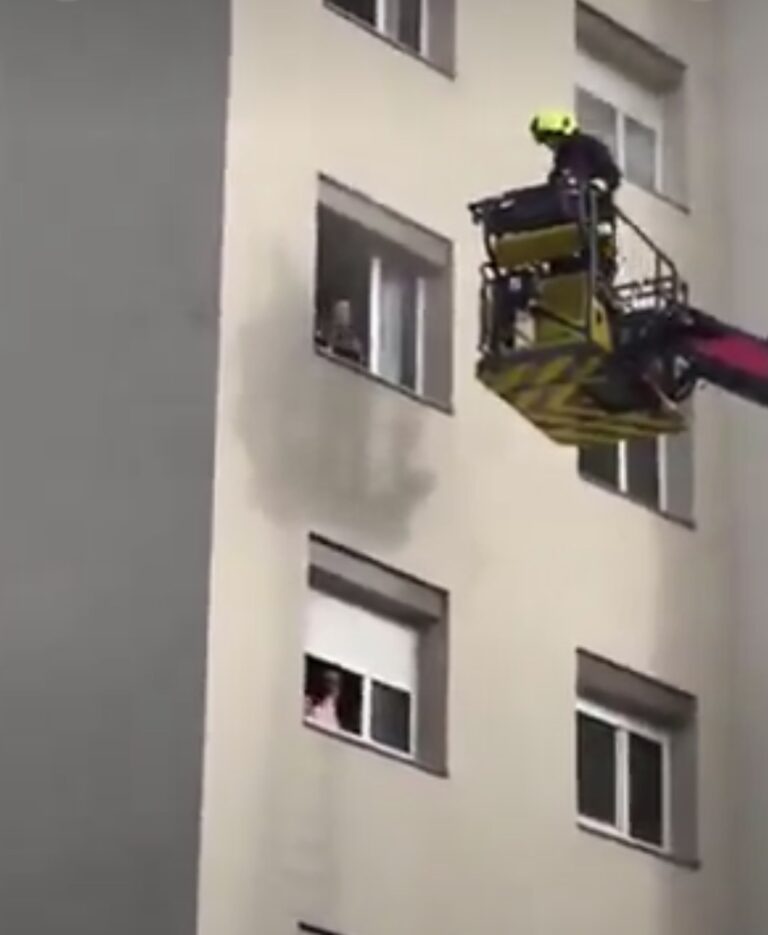 (Vidéo) Décines-Charpieu : trois morts dans l’incendie d’un immeuble de sept étages près de Lyon, la piste criminelle privilégiée