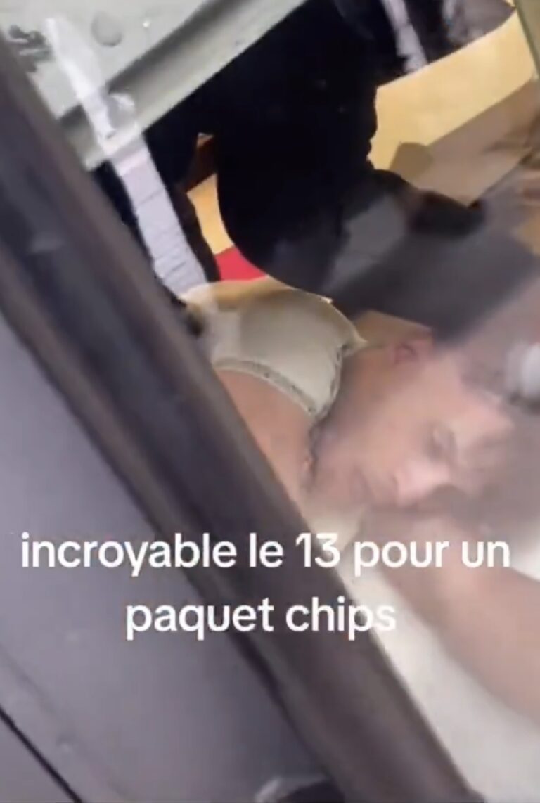 (Vidéo) Marseille : des passants s’interposent en masse pour libérer un jeune retenu par la sécurité d’un supermarché après le vol d’un paquet de chips, la scène filmée fait le tour des réseaux