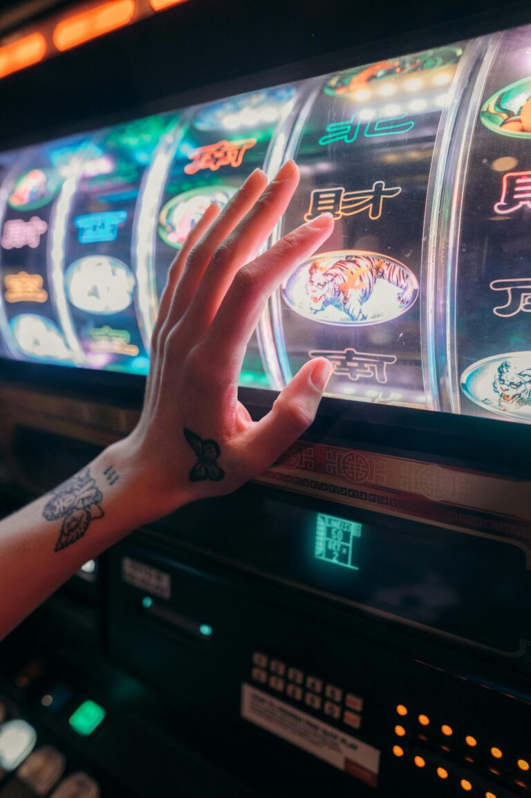 jackpot à 79 774 euros au Casino Barrière de Bordeaux, le gagnant anonyme renonce à l’intégralité de la somme et l’offre à des œuvres caritatives