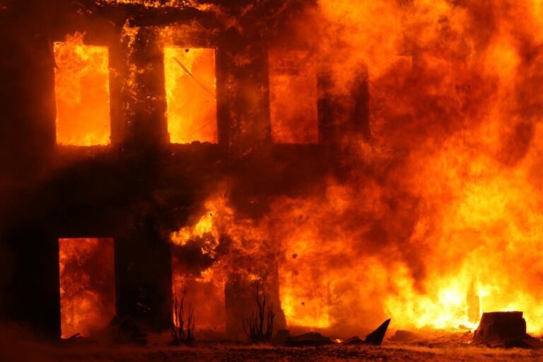Gironde : une femme de 67 ans meurt dans l’incendie de sa maison à La Teste-de-Buch, une enquête ouverte