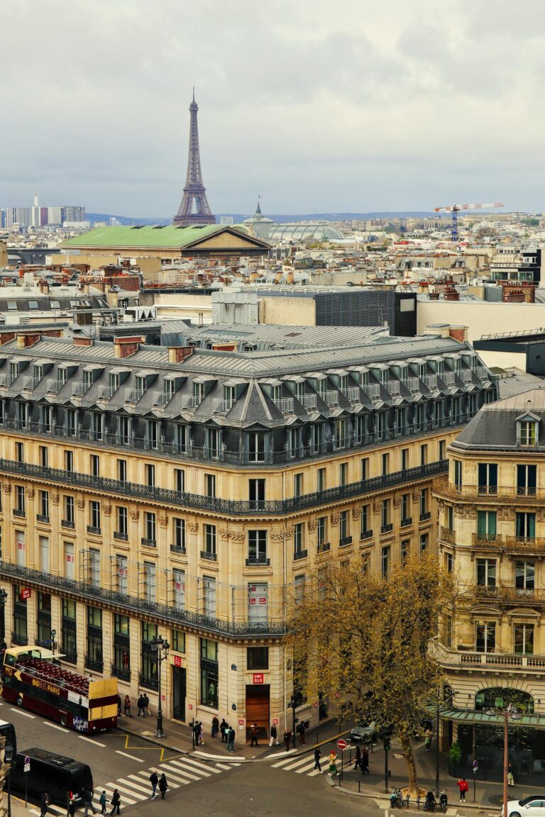 Paris : il loue son studio 400 euros par mois à son neveu pour l’aider, ce retraité du 15e arrondissement reçoit un redressement fiscal de 8 000 euros trois ans plus tard