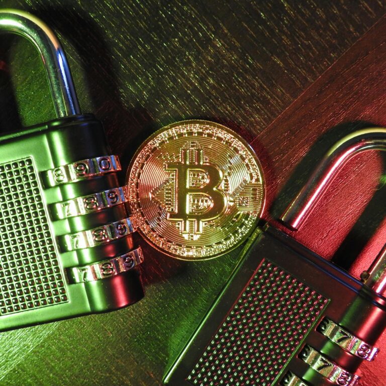 (Vidéo) Péchabou : elle ouvre sa porte à un faux livreur et se retrouve séquestrée — 68 000 euros de cryptos volés sous la menace d’une arme