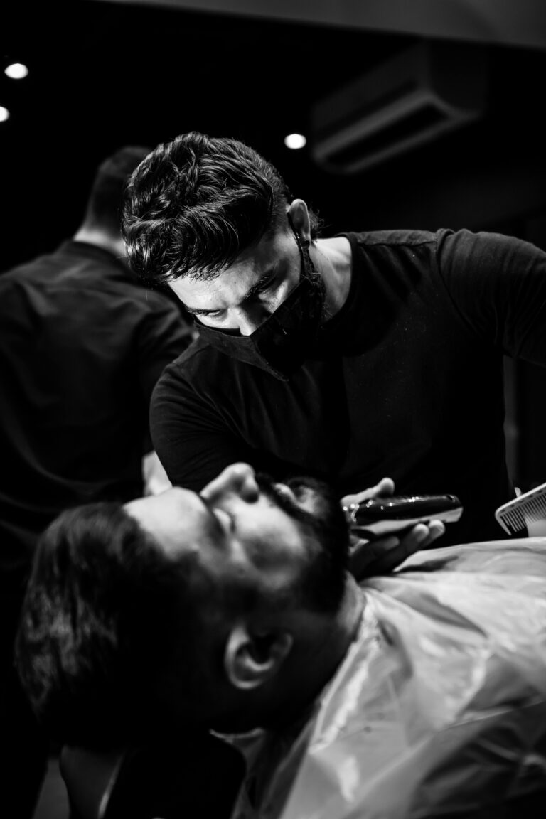 Un jeune coiffeur tué d’un coup de couteau à Valence, son collègue arrêté