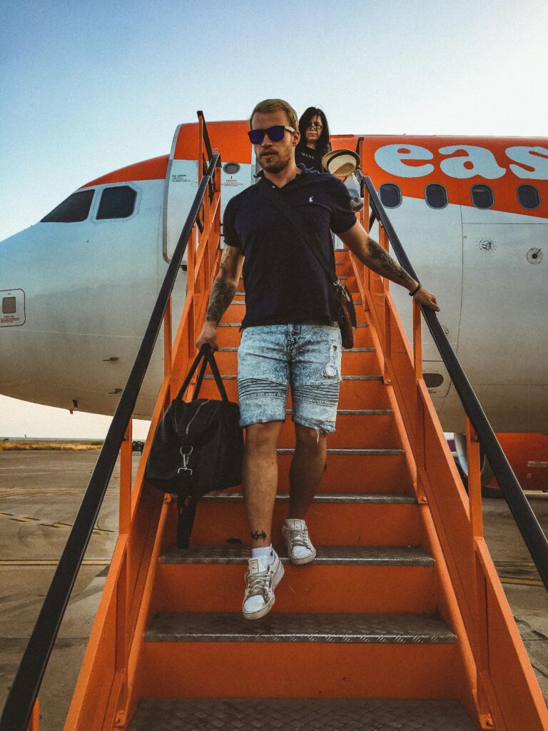Haut-Rhin : chargé des approvisionnements de bord chez Easyjet, il en profitait pour voler — plus d’un million d’euros de marchandises dérobées