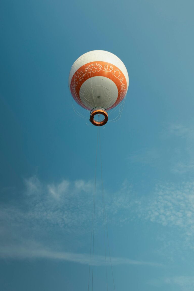 Il saute d’une montgolfière en vol à Zundert, les passagers témoins sous le choc, enquête ouverte